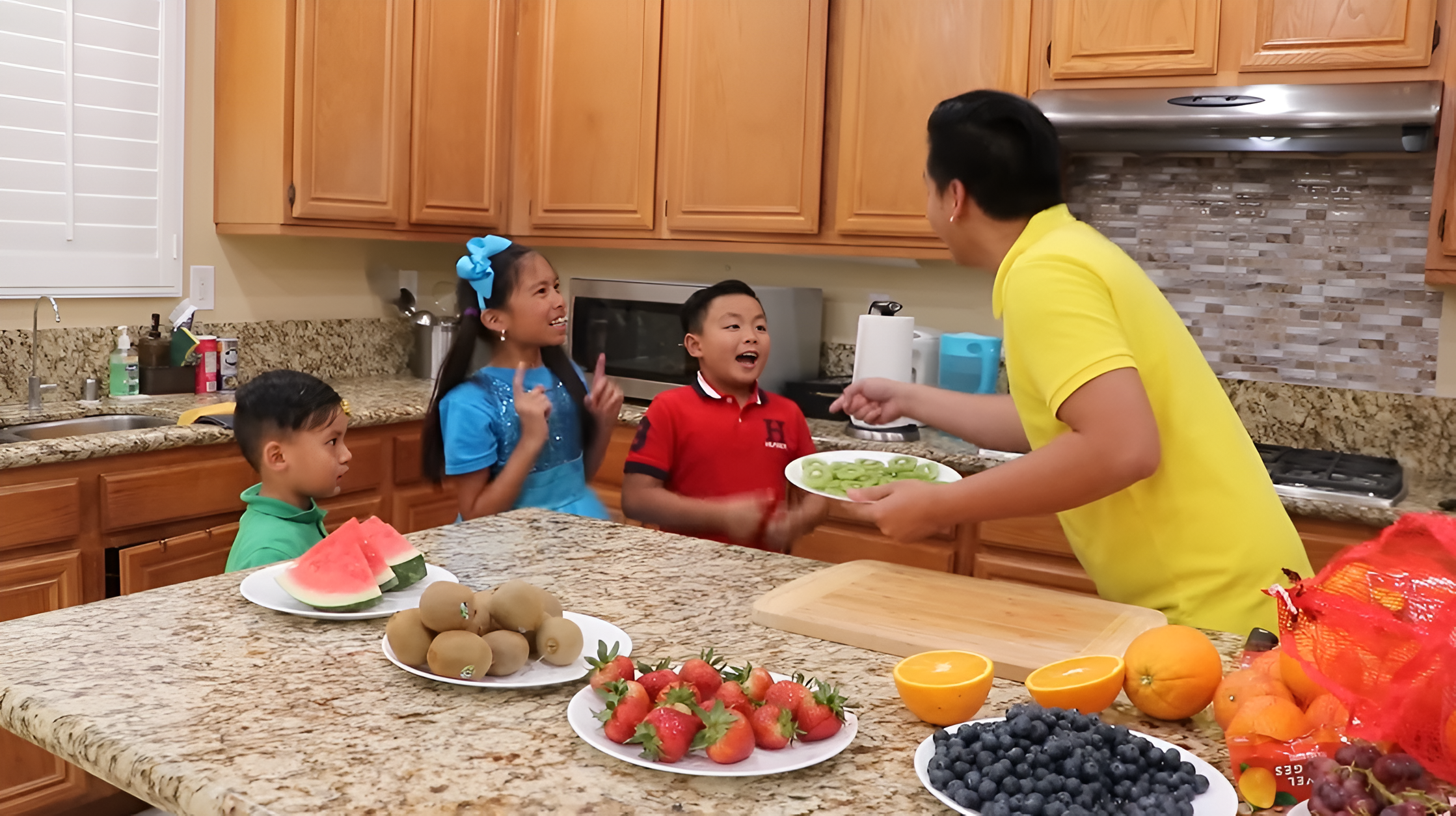 7 Jours Apprendre les Couleurs avec Mon Enfant par les Aliments (3)