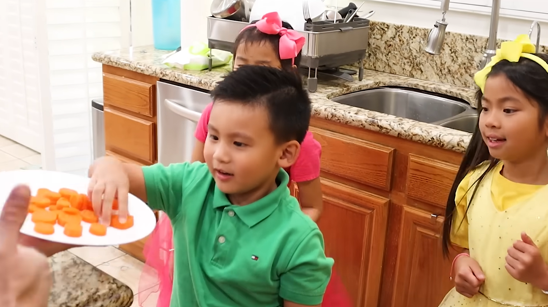 7 Jours Apprendre les Couleurs avec Mon Enfant par les Aliments (5)